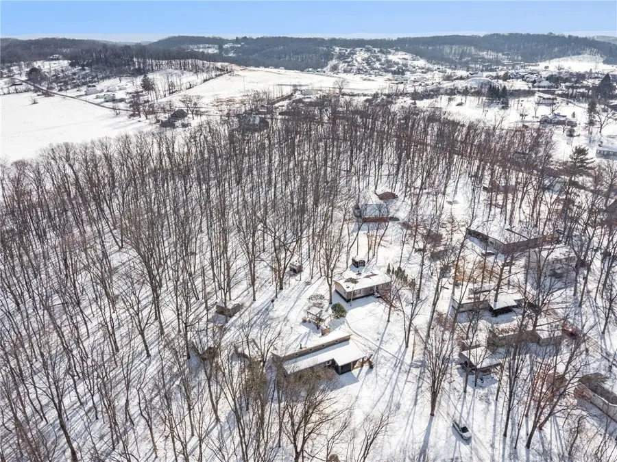 2184 Whites Hill Road, Hempfield, PA 15601 - #2