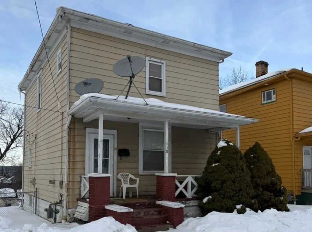 18 W Chartes St, New Castle, PA 16102 - #1