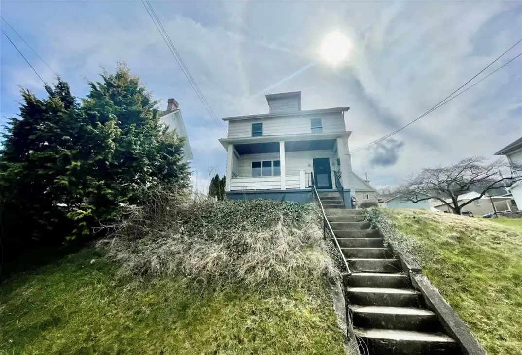 746 6th Avenue, Coraopolis, PA 15108 - #1