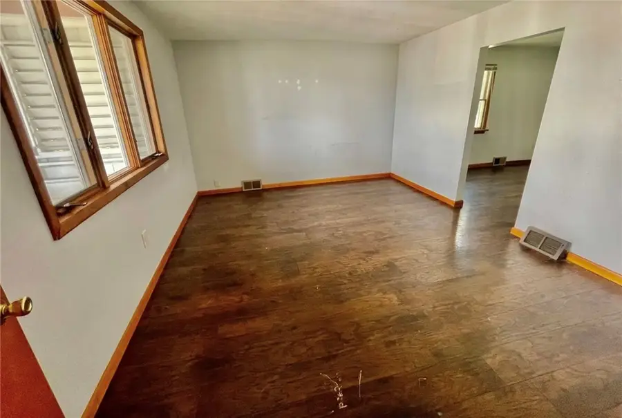 746 6th Avenue, Coraopolis, PA 15108 - #3