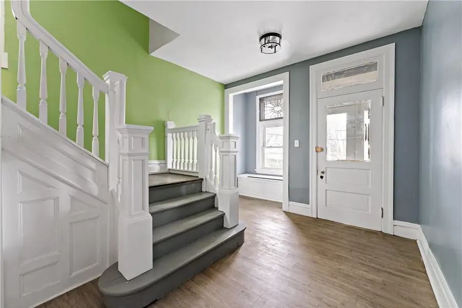 317 Kearsarge St, Mount Washington, PA 15211 - #2