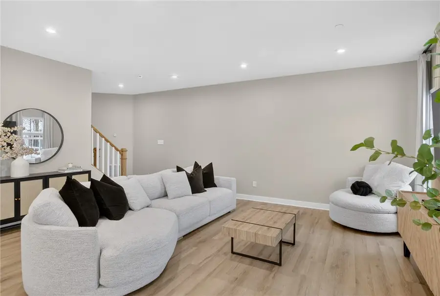 288 Frances Ln, Cecil Bishop, PA 15057 - #3