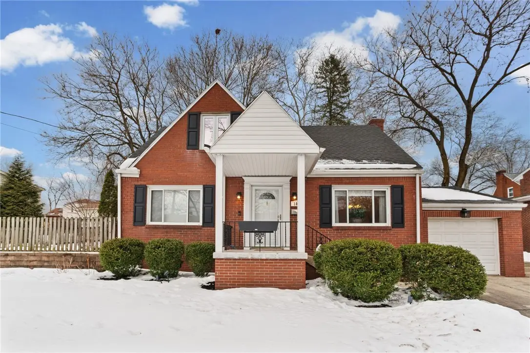 1049 Windermere Dr., Pittsburgh, PA 15218 - #1