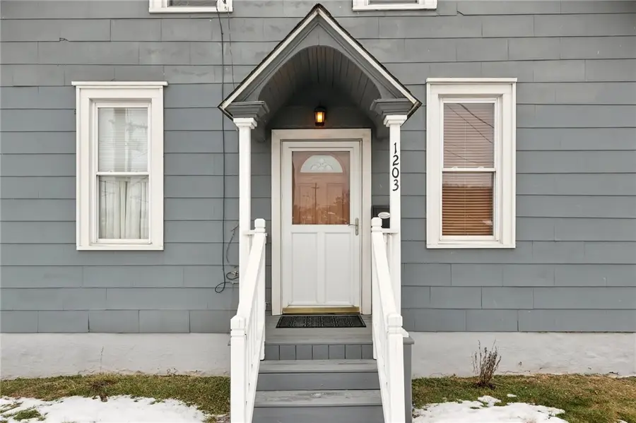 1203 Eastbrook St, New Castle, PA 16101 - #3