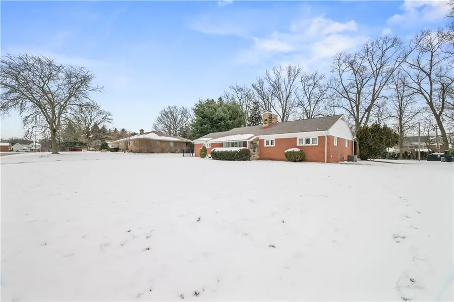 340 Carley Ave, Sharon, PA 16146 - #2