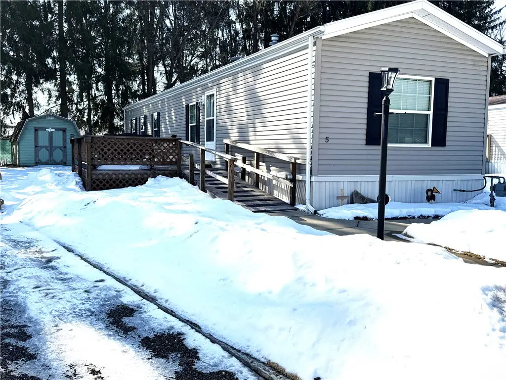 5 Lexington Dr, Freedom, PA 15042 - #1