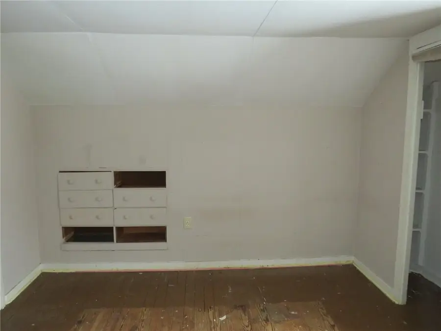 2189 Dunn Station Rd, Prosperity, PA 15329 - #2