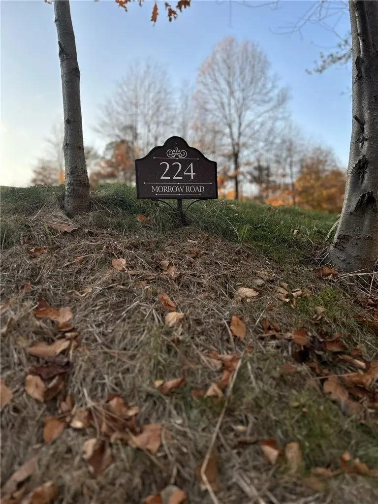 224 Morrow Rd, Beaver Falls, PA 15010 - #2