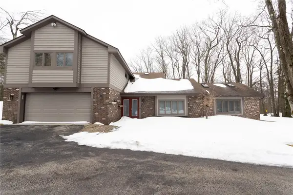 1738 Snowfield Drive, Hidden Valley, PA 15502