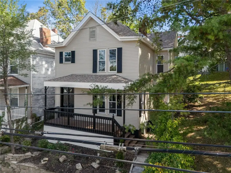 329 N Harrison Ave, Greensburg, PA 15601 - #2