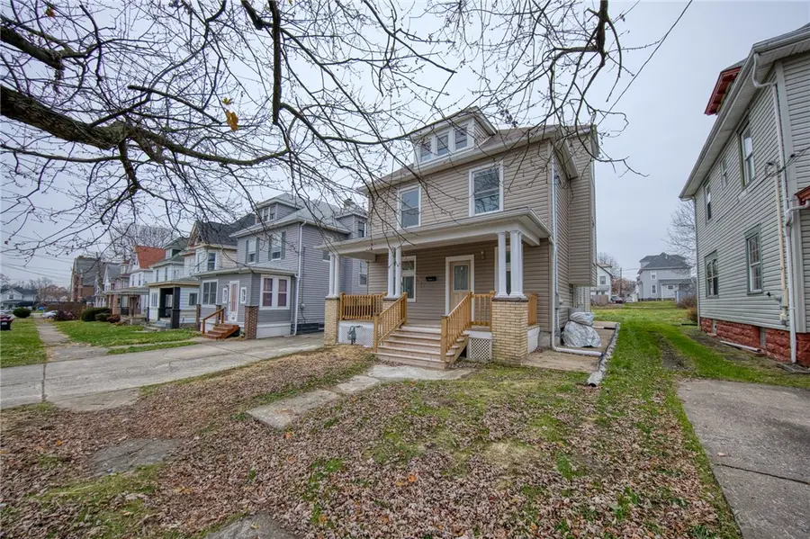 923 Adams St, New Castle, PA 16101 - #3