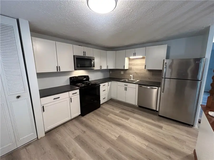 3101 Camberly Dr, Hampton, PA 15044 - #3