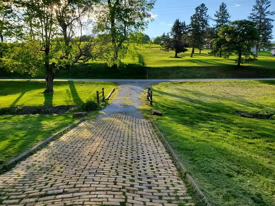 828 Parker Rd, Cross Creek, PA 15021 - #2