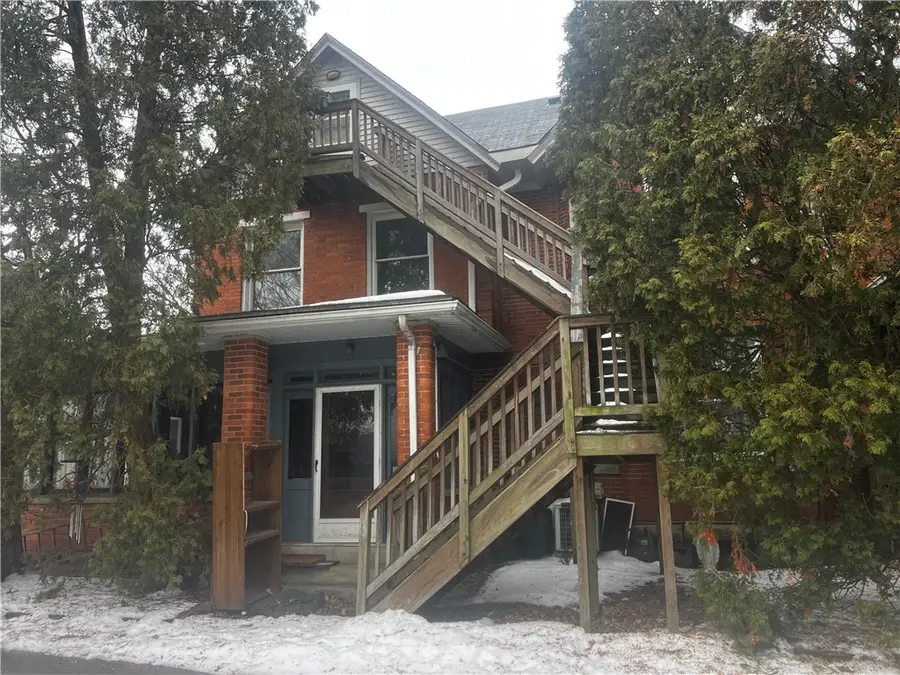 426 E 2nd Ave, Tarentum, PA 15084 - #3