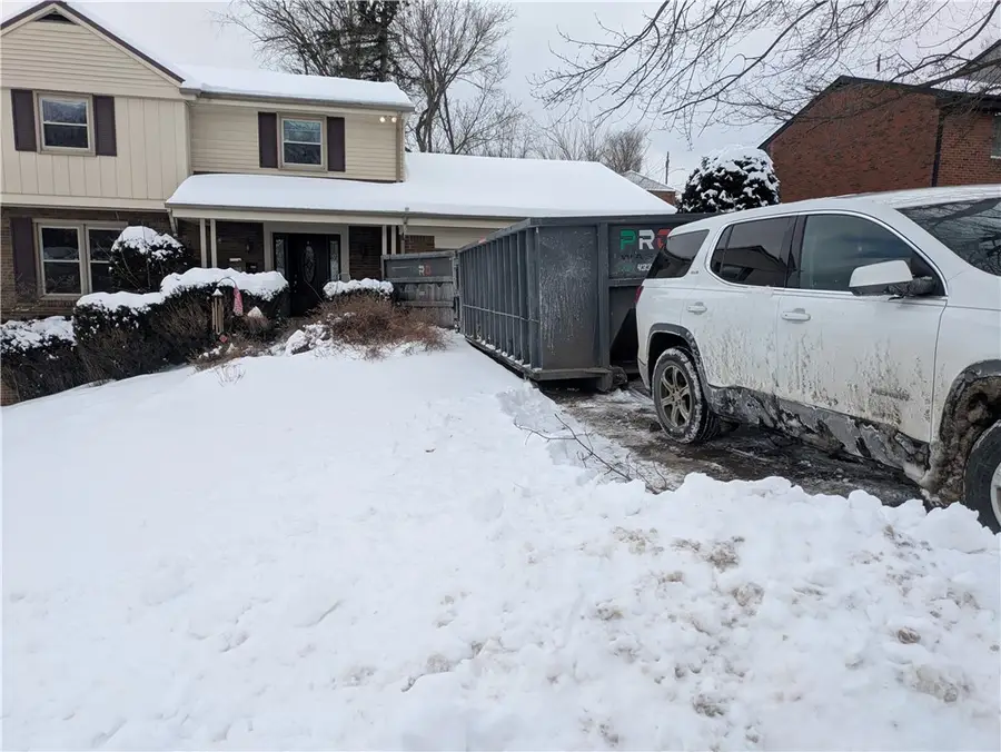 1237 Penhurst Dr, McKeesport, PA 15135 - #2