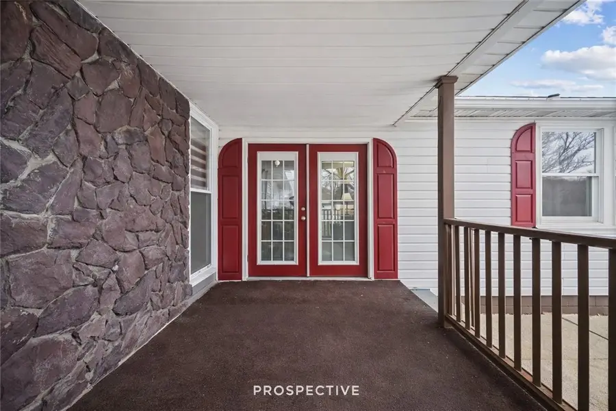 409 Oak St, North Union, PA 15445 - #2