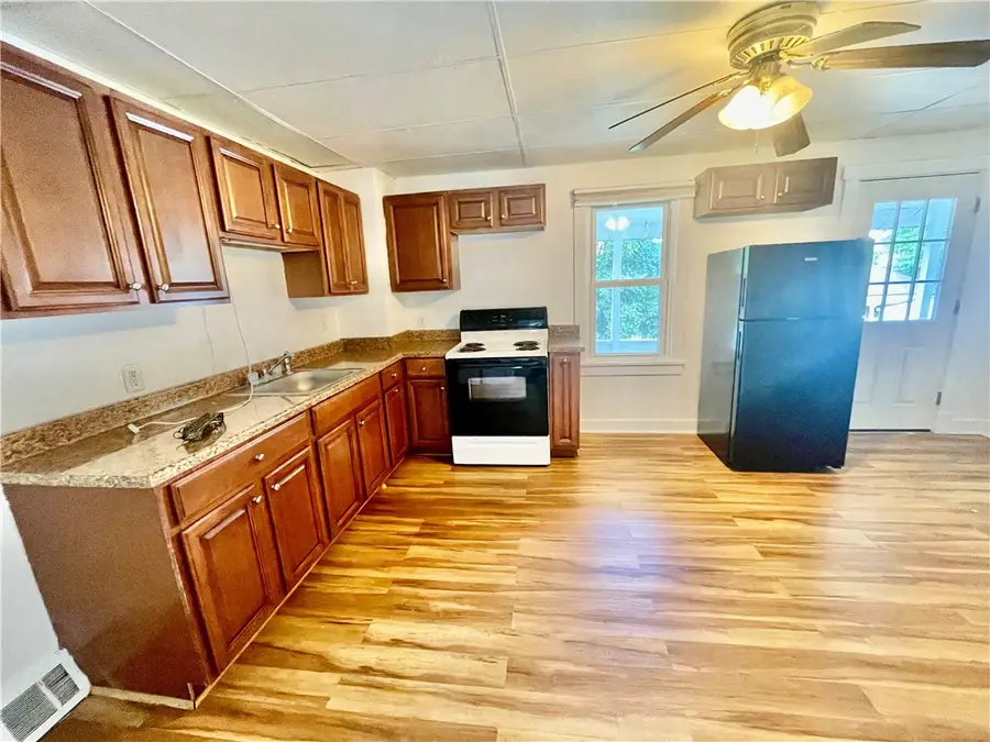 425 Mount Vernon, Coraopolis, PA 15108 - #2