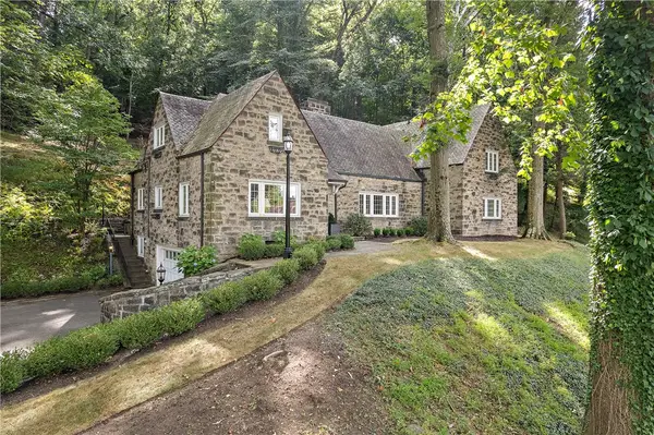 714 Irwin Dr, Edgeworth, PA 15143