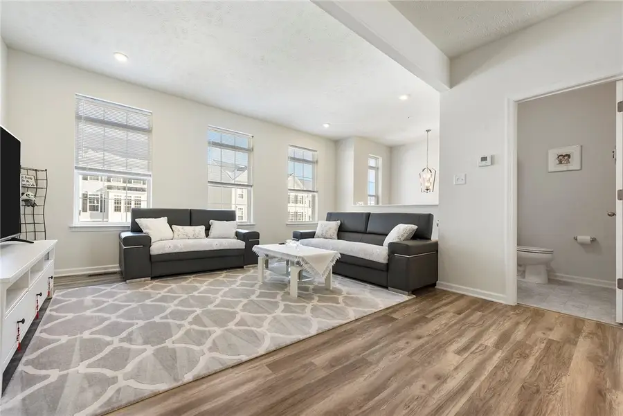 30 Hawthorne Dr, Chartiers, PA 15301 - #3