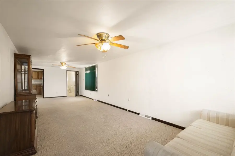 17 Hickory St, Burgettstown, PA 15021 - #3