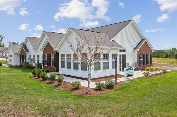 1020 Autumn Woods Drive, Evans City, PA 16033