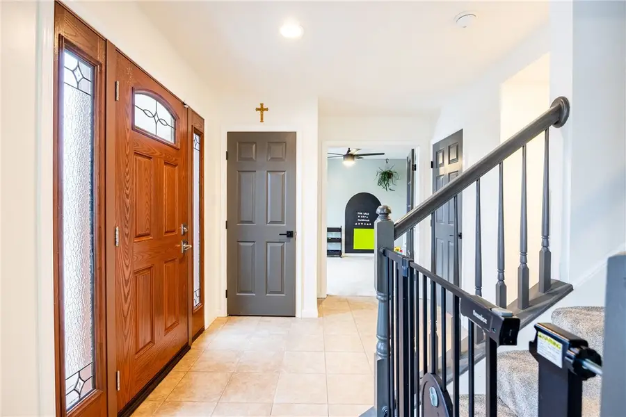 327 Fieldbrook Dr., Washington, PA 15301 - #3