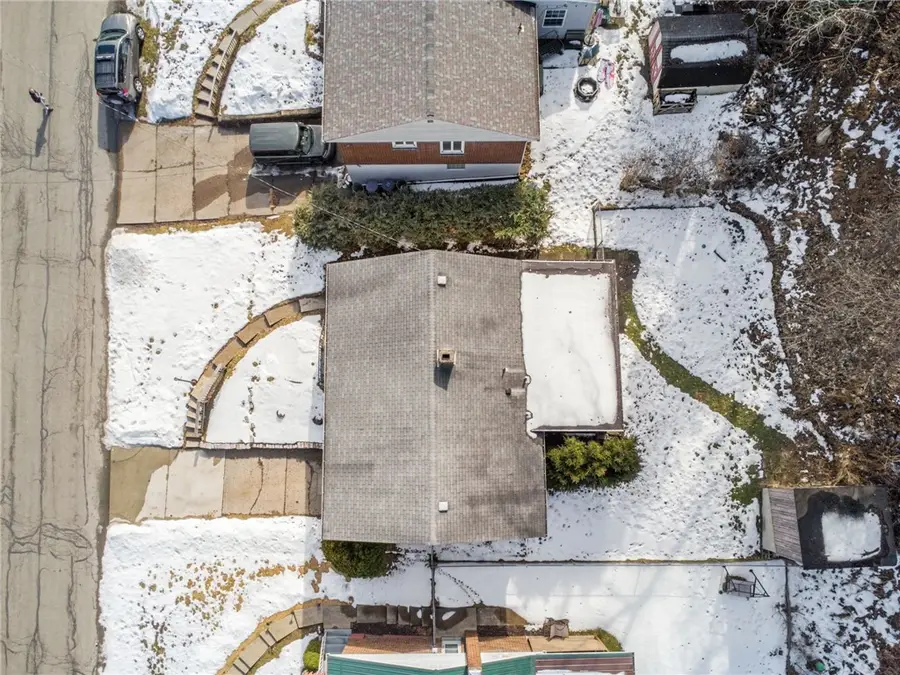 216 Cedarcove St, Pittsburgh, PA 15227 - #3