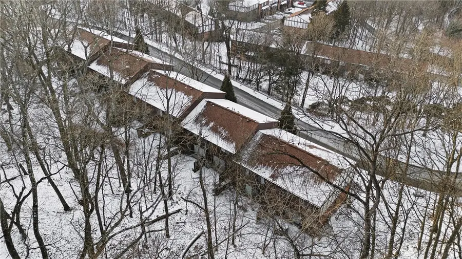 205 Woodbridge Dr., Pittsburgh, PA 15237 - #2