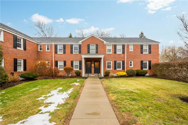 836 Thorn St #26, Sewickley, PA 15143