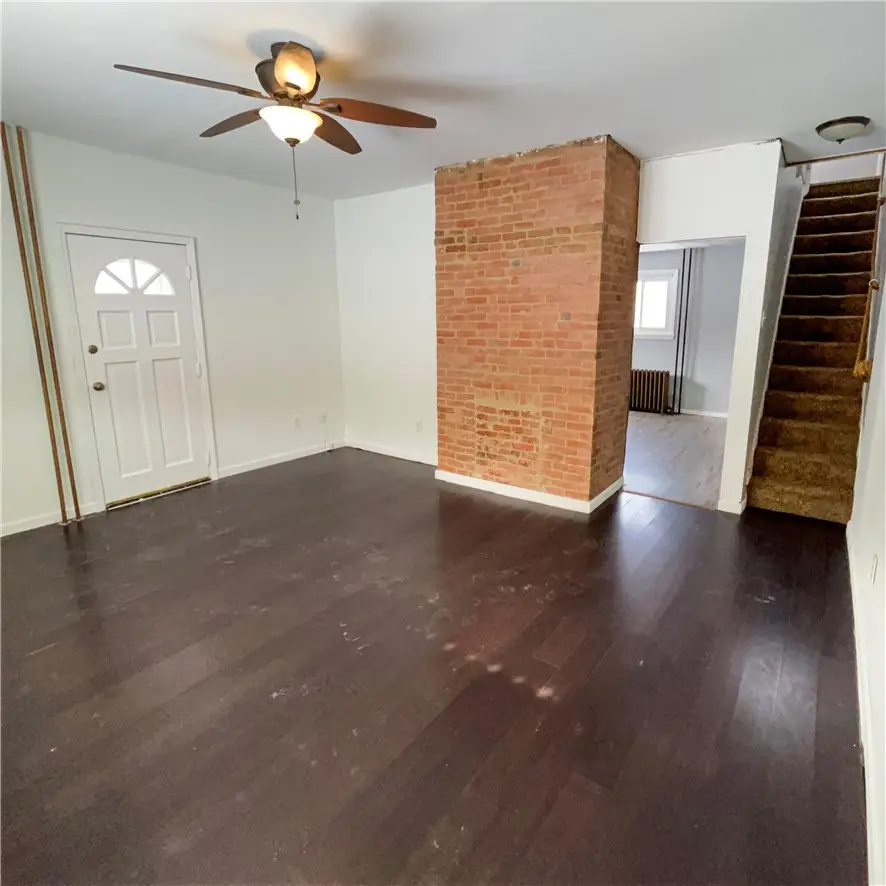 1360 Center St, McKees Rocks, PA 15136 - #3