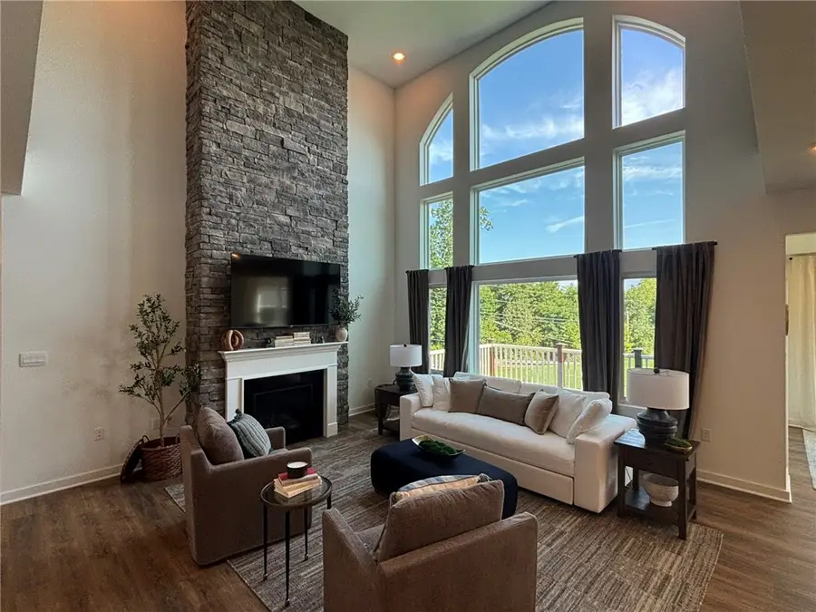 135 Victoria Dr, Coraopolis, PA 15108 - #3