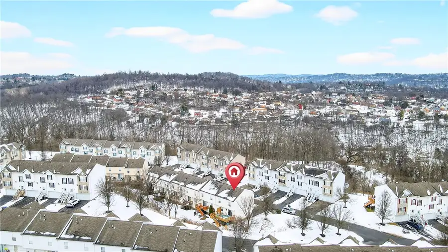 202 Mountain Dr, Carnegie, PA 15106 - #2