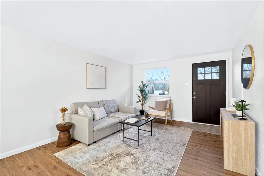 1923 Ivanhoe Dr, Irwin, PA 15642 - #3