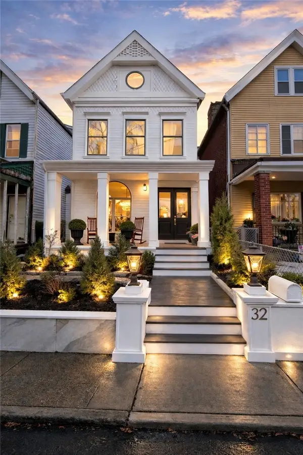 32 Mayflower St, Pittsburgh, PA 15206