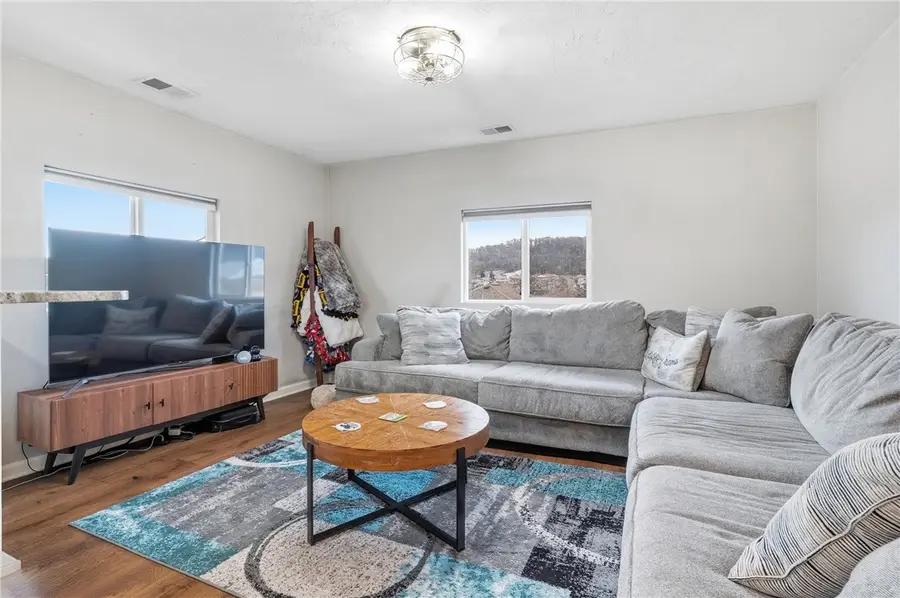 215 1/2 Dombroski Ave, New Kensington, PA 15068 - #2