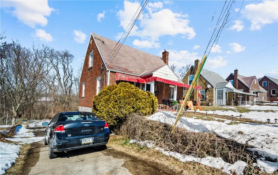 2522 Jefferson Ave, West Mifflin, PA 15122 - #2