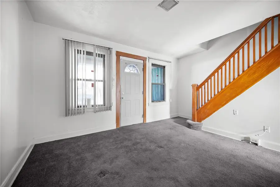 534 Howard St, East Pittsburgh, PA 15112 - #3