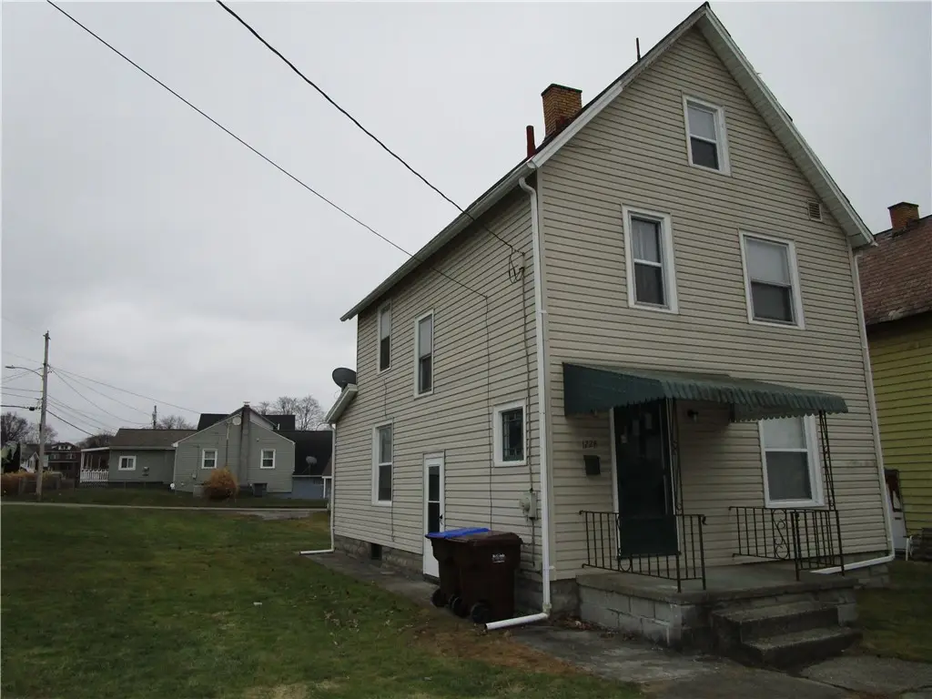 1228 N Sharpsville Ave., Sharon, PA 16146 - #1