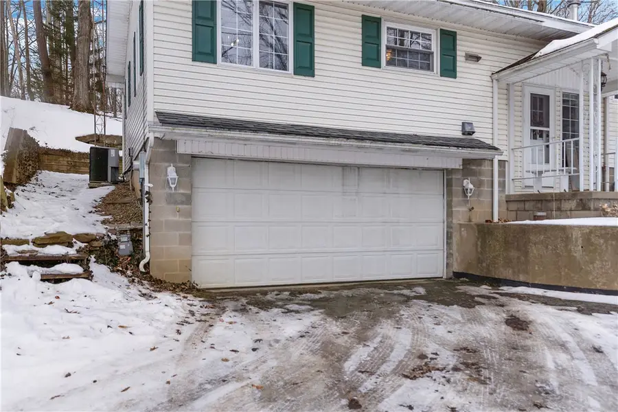 522 Spring St, Jamestown, PA 16134 - #3