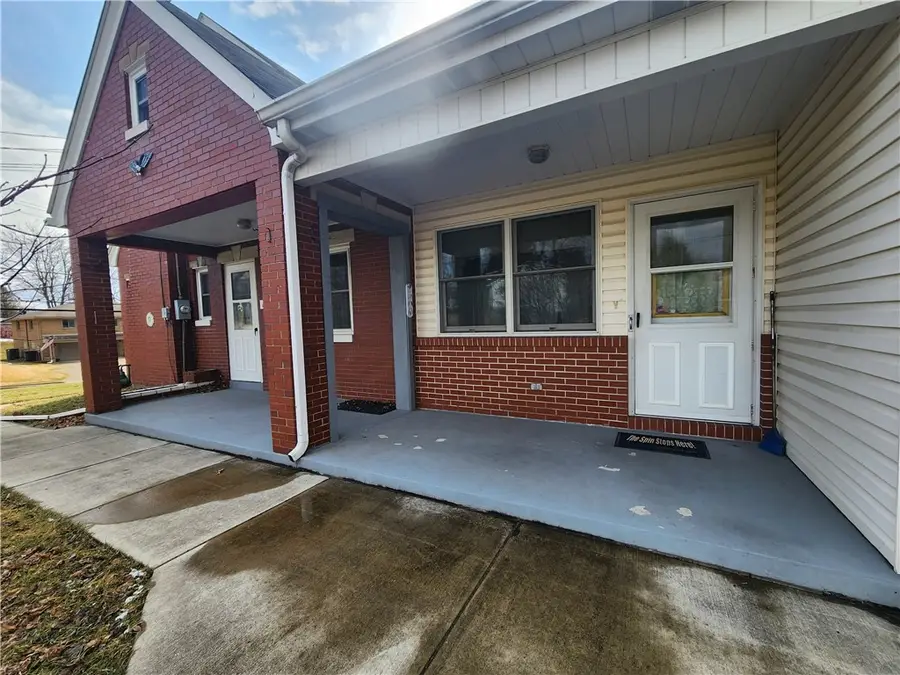1304 Porter St, Conway, PA 15027 - #3