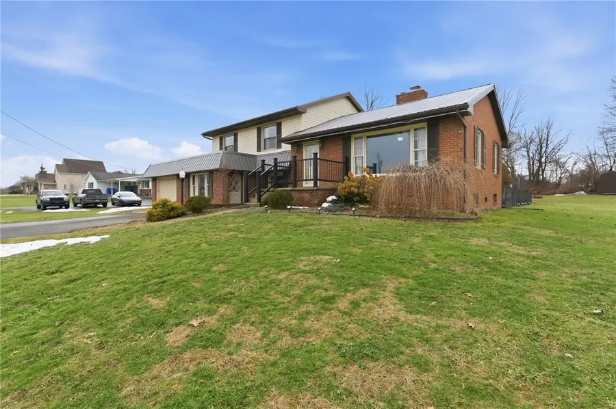 942 Cleland Mill Rd, New Castle, PA 16102 - #2