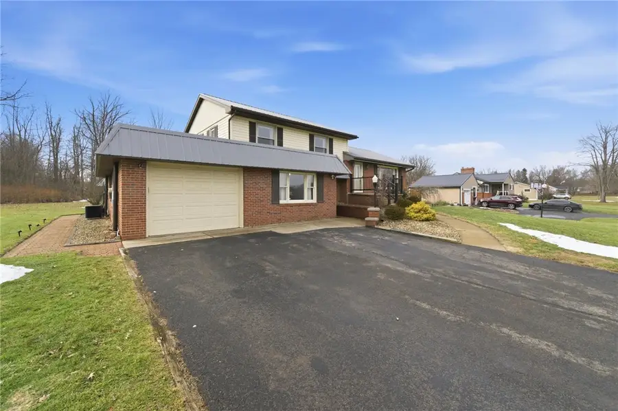 942 Cleland Mill Rd, New Castle, PA 16102 - #3