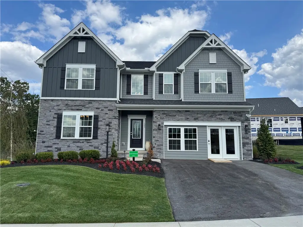 142 Victoria Dr, Coraopolis, PA 15108 - #1