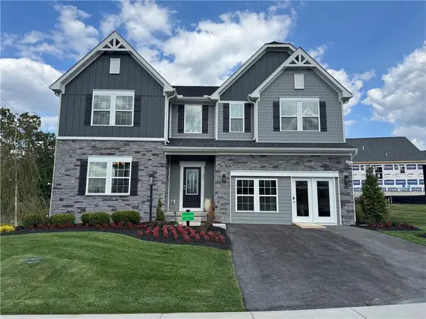 142 Victoria Dr, Coraopolis, PA 15108