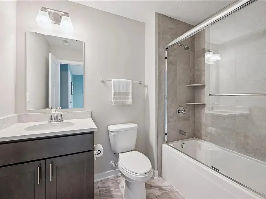 142 Victoria Dr, Coraopolis, PA 15108 - #2