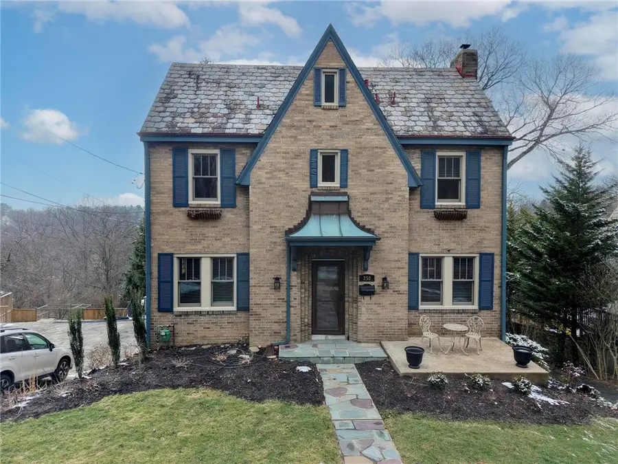 250 Woodhaven Drive, Mount Lebanon, PA 15228 - #2
