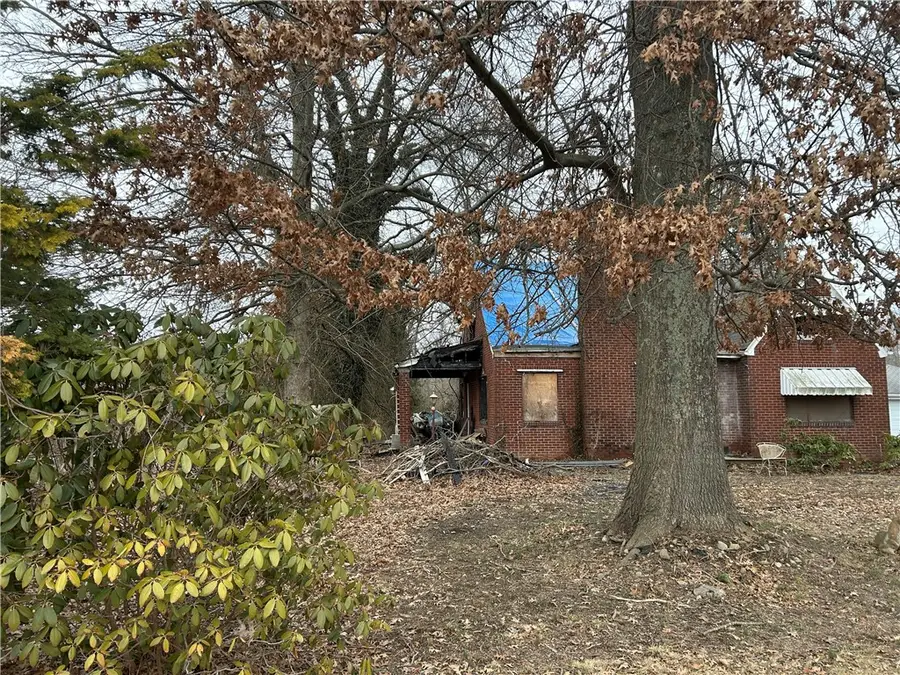 1832 S Eighty Eight Road, Greensboro, PA 15338 - #2