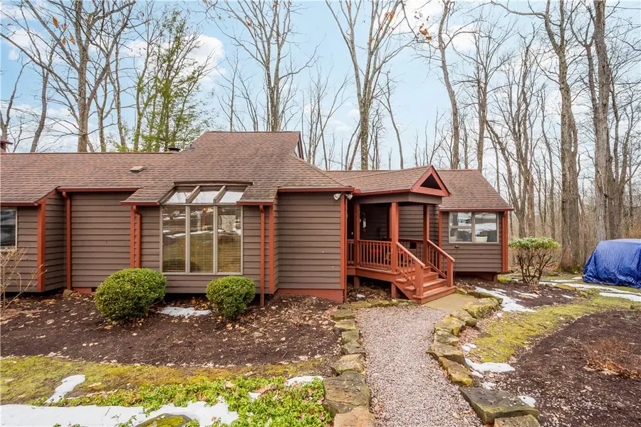 618 The Maples, Farmington, PA 15437 - #2