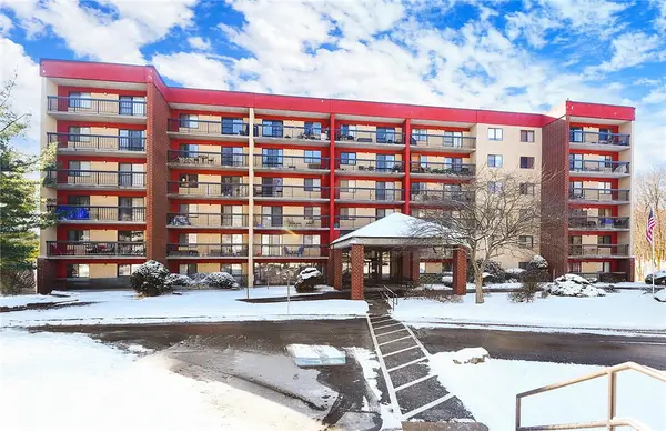 1987 Centurion Dr #9, Pittsburgh, PA 15221