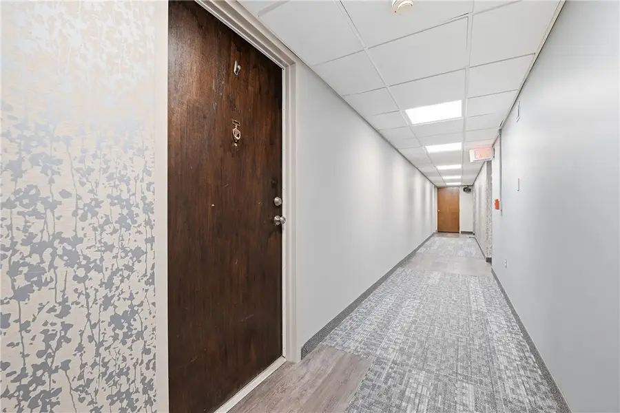 4106 Charlemagne Cir, Pittsburgh, PA 15237 - #2